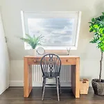 Hamilton Apartment
